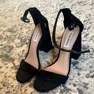Steve Madden black velvet heels